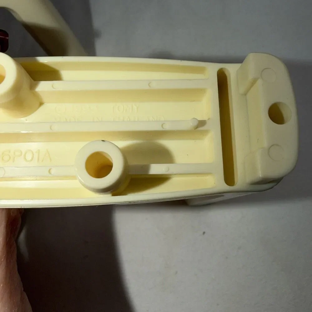 Tomy Thomas Train 2006 Track Replacement Pieces 5pc Cream Risers 9T446P01B VTG
